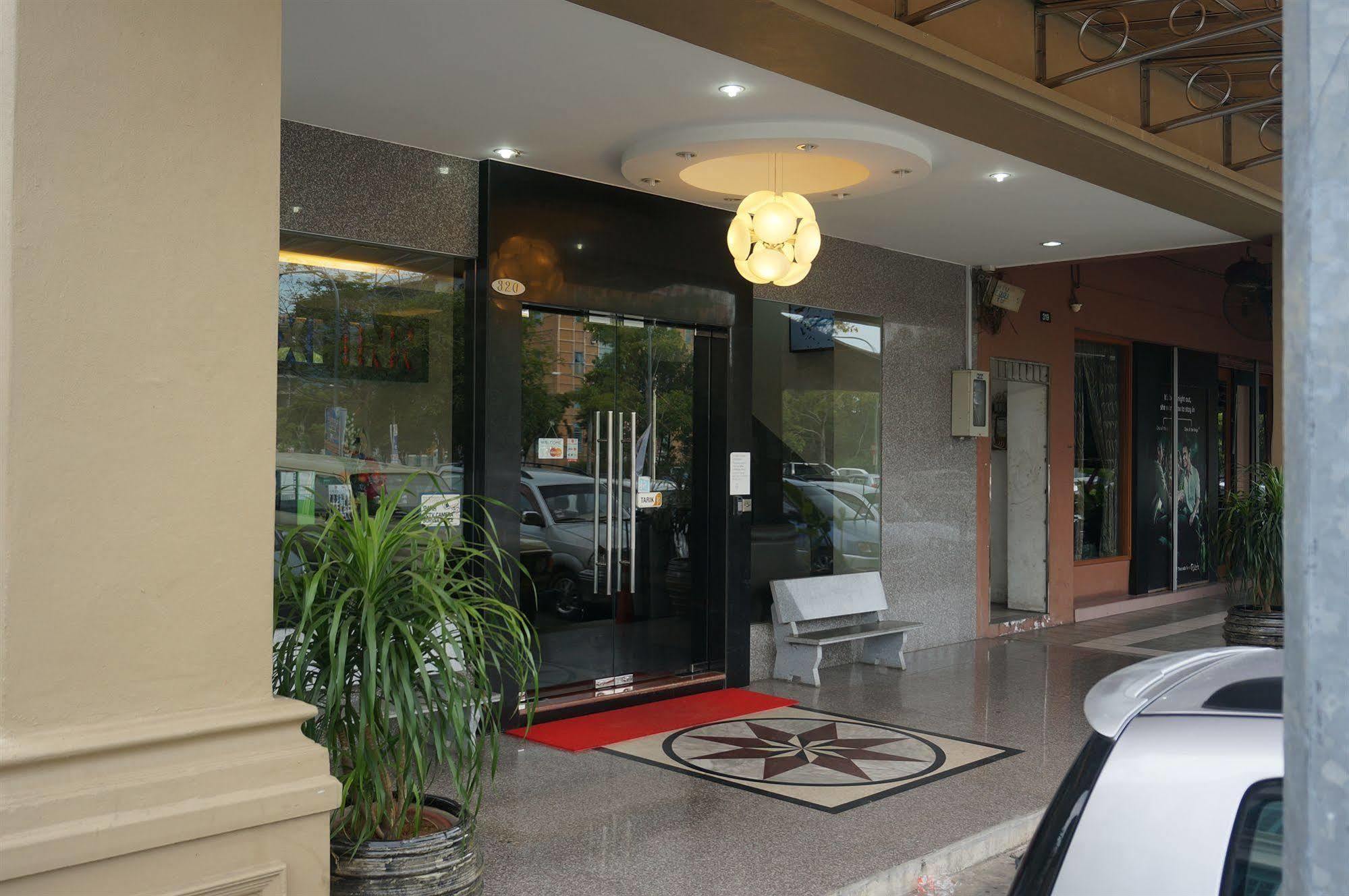 Maxi Inn Bintulu Ngoại thất bức ảnh